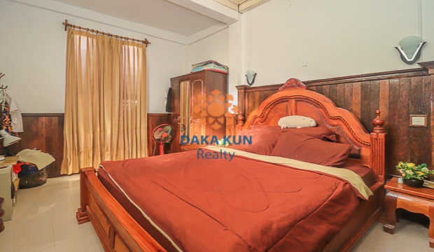 3 Bedrooms Wooden House for Rent in Siem Reap-Sla Kram