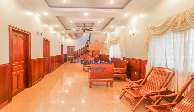 5 Bedrooms House for Rent in Siem Reap-Svay Dangkum