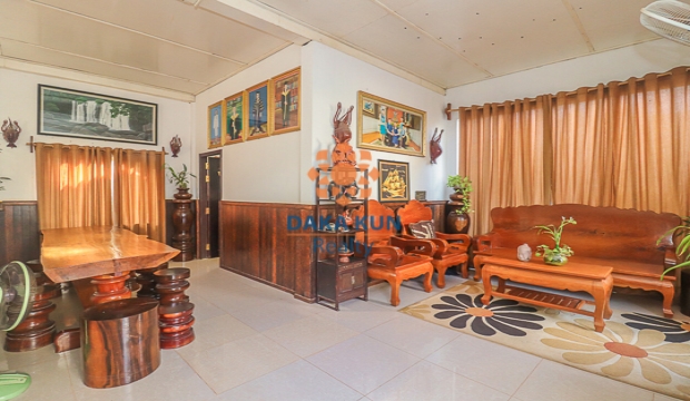 3 Bedrooms Wooden House for Rent in Siem Reap-Sla Kram