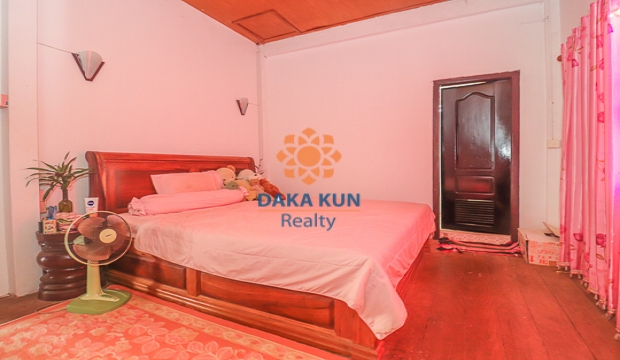 3 Bedrooms Wooden House for Rent in Siem Reap-Sla Kram