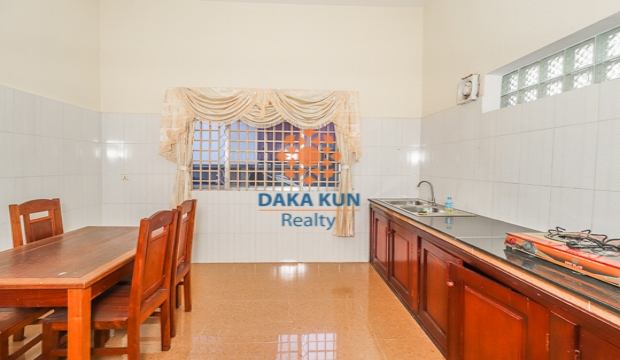 5 Bedrooms House for Rent in Siem Reap-Svay Dangkum