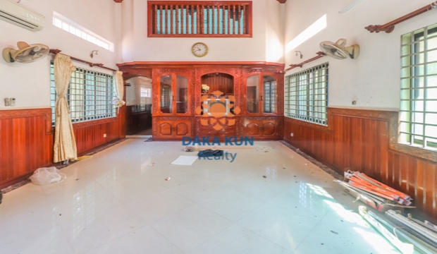 5 Bedrooms House for Rent in Siem Reap-Svay Dangkum