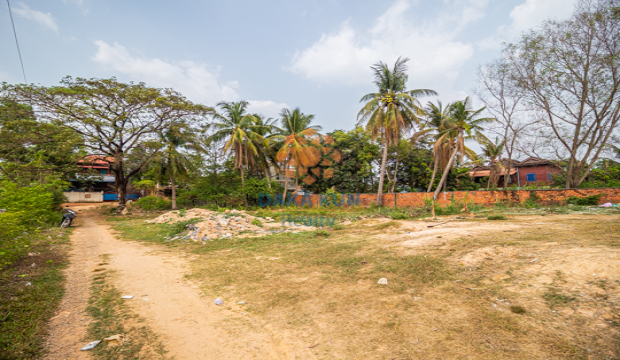 Land for Sale in Krong Siem Reap-near Sala Kamreuk Rd