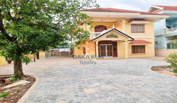 5 Bedrooms House for Rent in Siem Reap city-Svay Dangkum