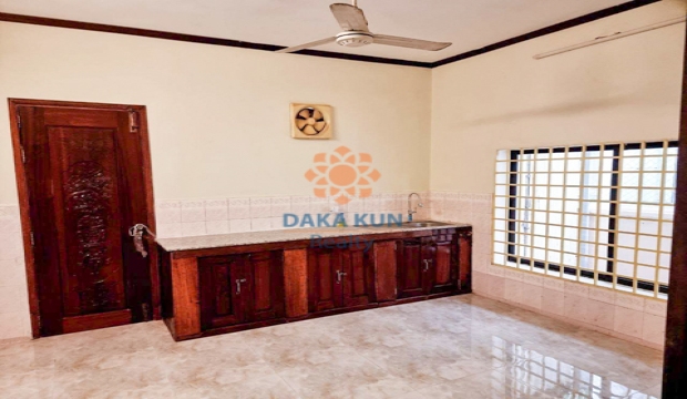 5 Bedrooms House for Rent in Siem Reap city-Svay Dangkum