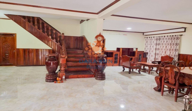 5 Bedrooms House for Rent in Siem Reap city-Svay Dangkum