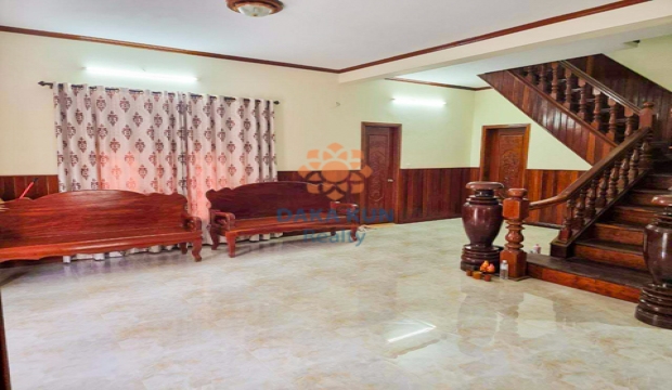 5 Bedrooms House for Rent in Siem Reap city-Svay Dangkum