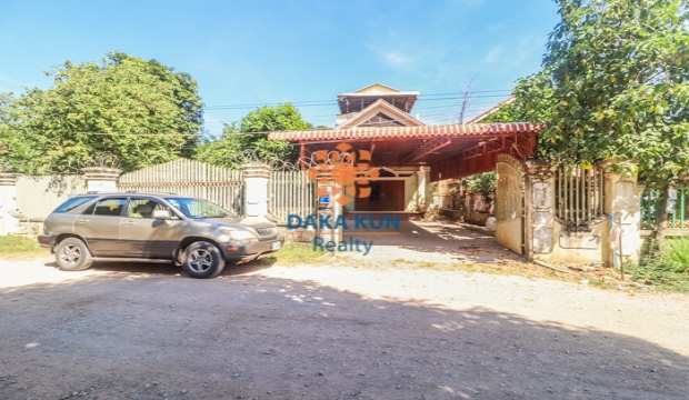 5 Bedrooms House for Rent in Siem Reap-Svay Dangkum