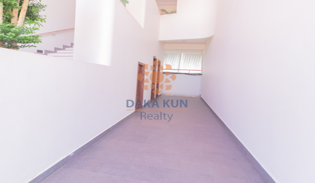 Office space for Rent in Krong Siem Reap-On 7 Maraka Rd