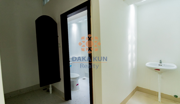 8 Bedrooms House for Rent in Siem Reap-Kouk Chak