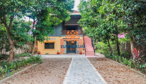 Wooden House for Rent in Siem Reap - Sala Kamruek