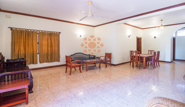 5 Bedrooms House For Rent in Svay Dangkum-Siem Reap City