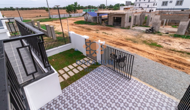 4 Bedrooms House for Sale in Siem Reap