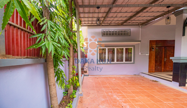 3 Bedrooms House for Rent in Krong Siem Reap-Sala kamreuk