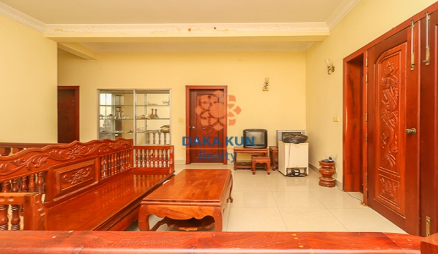 Urgent Sale, 4 Bedrooms House in Siem Reap-Sala Kamreuk