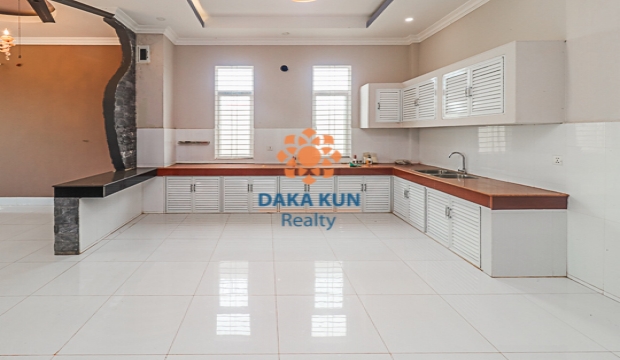 3 Bedrooms House for Rent in Siem Reap-Svay Dangkum