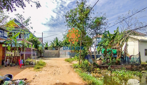 Urgent Sale Land near Svay Dangkum-Siem Reap