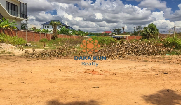 Urgent Sale Land near Sala Komreuk-Siem Reap