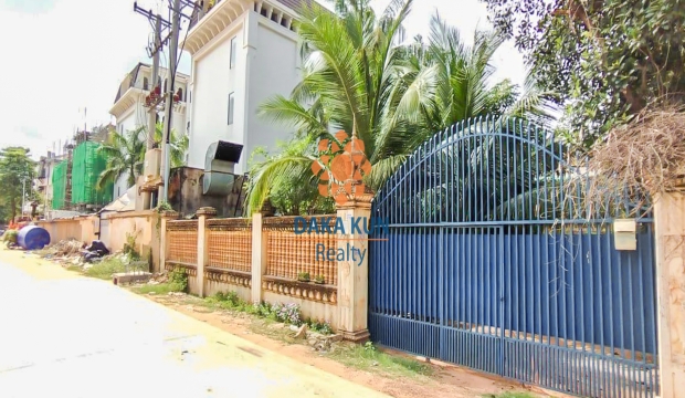 Urgent Sale Land near Sala Komreuk-Siem Reap