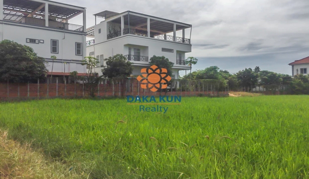 Urgent Sale Land near Sala Kamreuk-Siem Reap