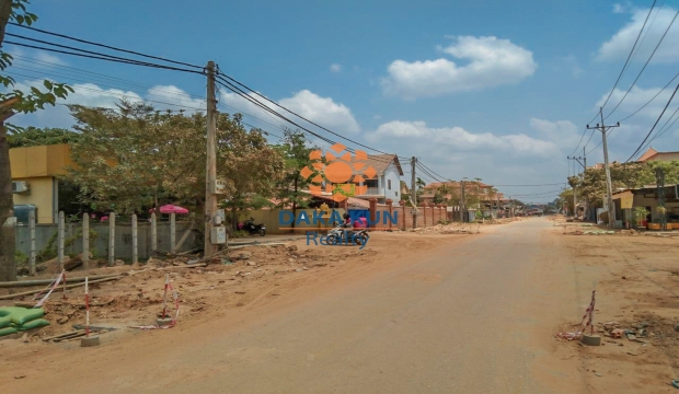 Urgent Sale, Land in Svay Dangkum, Siem Reap