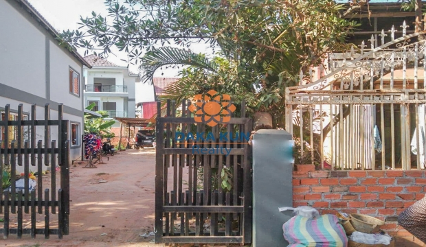 Urgent Sale Land near Sala Kamreuk-Siem Reap