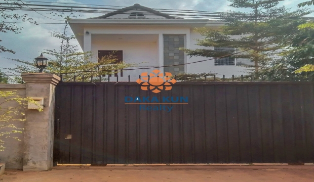 3 Bedrooms House for Rent in Siem Reap-Svay Dangkum