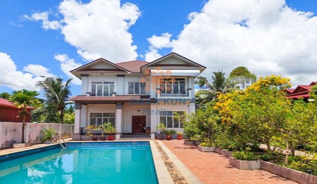 5 Bedrooms Villa for Sale with Swimming Pool in Siem Reap