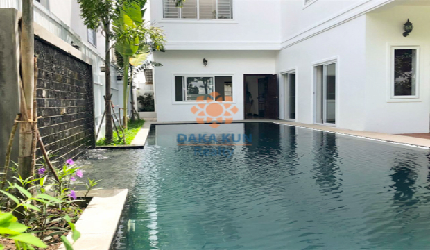 7 Bedrooms Villa for Rent with Swimming Pool in Krong Siem Reap