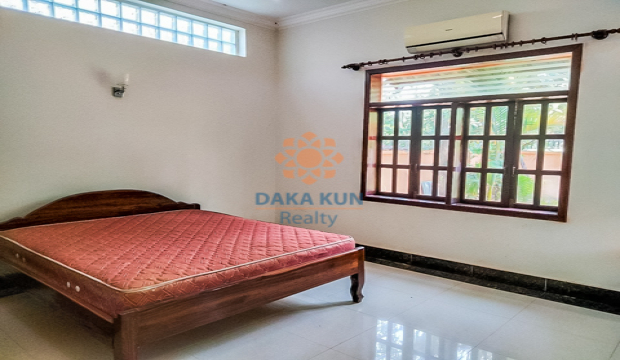 2 Bedrooms House for Rent in Krong Siem Reap-Sala Kamreuk