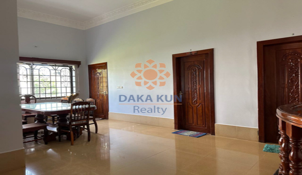 5 Bedrooms House for Rent in Krong Siem Reap-Svay Dangkum