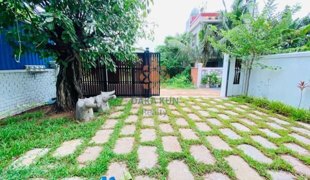 House with Jacuzzi For Rent in Siem Reap City-Svay Dangkum