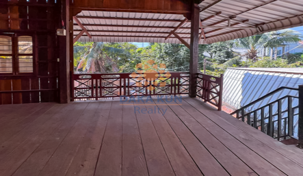 Wooden House for Sale in Krong Siem Reap-Sala Kamreuk