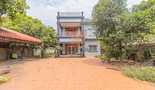 8 Bedrooms House for rent in Siem Reap city- Svay Dangkum
