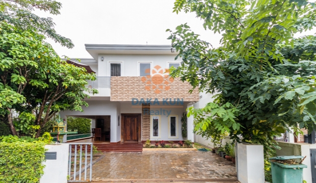 3 Bedrooms House for Rent with Swimming Pool in Siem Reap