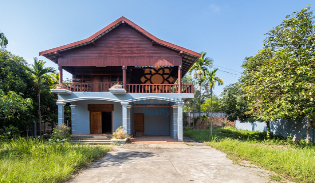 3 Bedrooms Wooden House for Rent in Siem Reap-Sla Kram