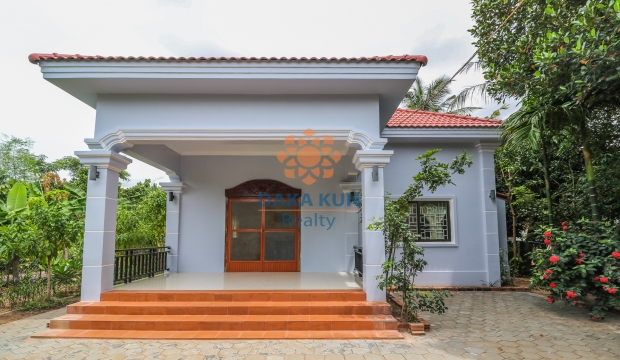 3 Bedrooms House for Rent in Siem Reap-Sala Kamreuk