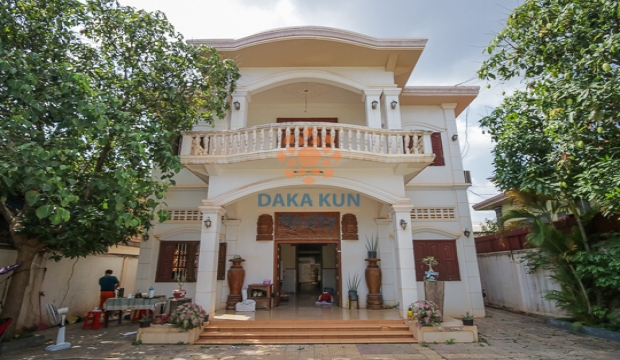 6 bedrooms House for Rent in Siem Reap-Svay Dangkum