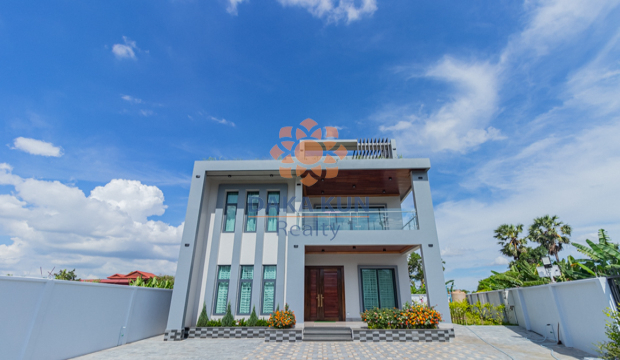 4 Bedrooms House For Rent In Siem Reap City-Chreav