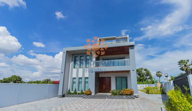 4 Bedrooms House For Rent In Siem Reap City-Chreav