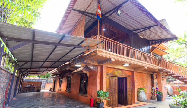 3 Bedrooms Wooden House For Rent in Siem Reap City-Sla Kram