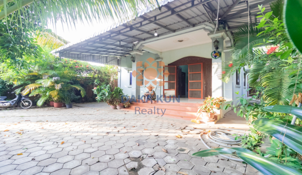 2 Bedrooms House For Rent in Siem Reap City-Sala kamreuk