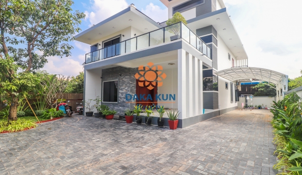 Urgent Sale, 4 Bedrooms House near Wat Bo, Siem Reap