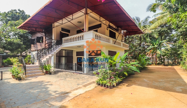 3 Bedrooms Wooden House for Rent in Siem reap-Sala kamreuk