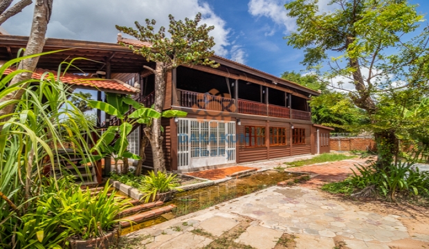 3 Bedrooms Wooden House for Rent in Siem Reap