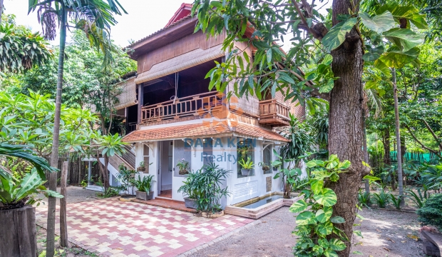 Wooden House for Rent in Siem Reap-Sala Kamreuk