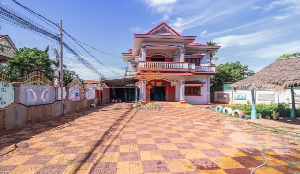 5 Bedrooms House for Rent in Siem Reap-Svay Dangkum