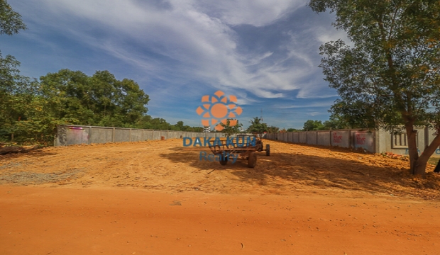 Urgent Sale Land near Sala Komreuk-Siem Reap