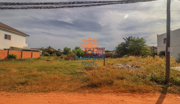 Urgent Sale Land near Sala Komreuk-Siem Reap