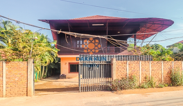 Wooden House for Rent near Siem Reap River-Sala Kamreuk